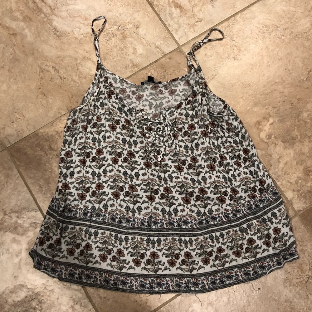 AMERICAN EAGLE Floral Tank